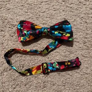 Multicolor Paint-Splash Men's Bow Tie - Vibrant Formal Accessory